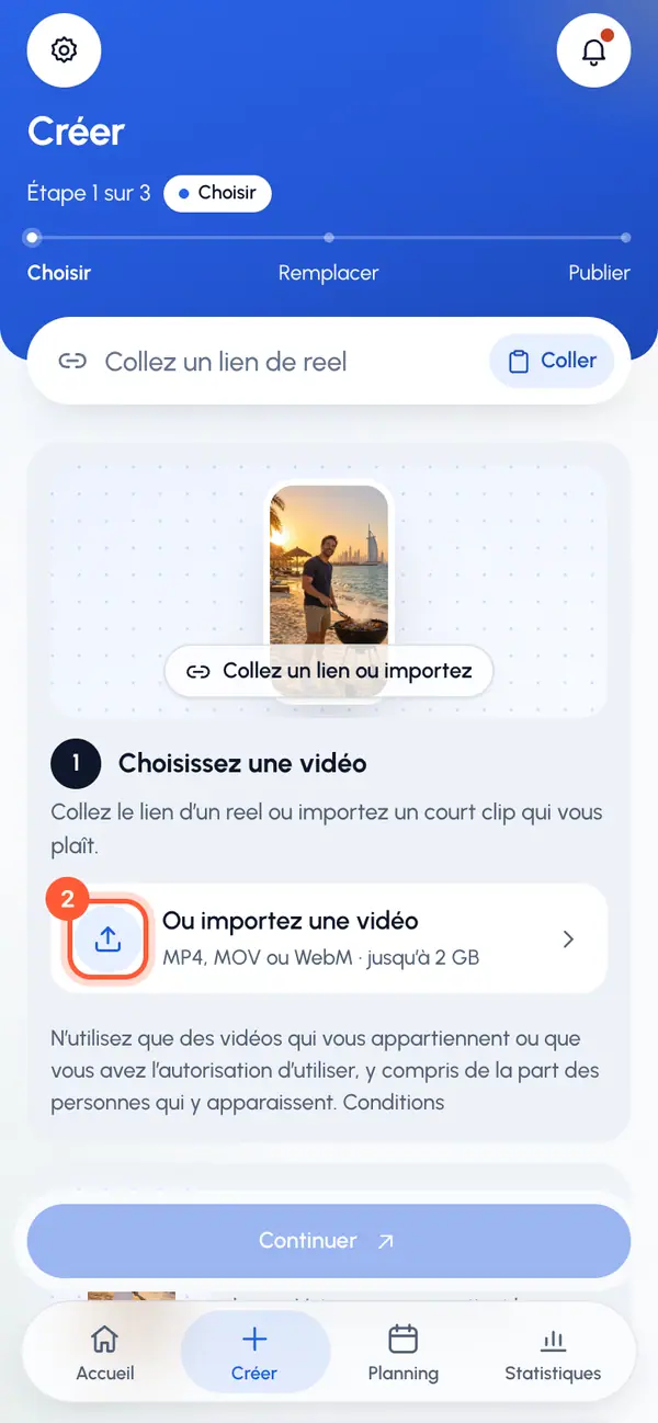 Sous le champ du lien, touchez Ou importez une vidéo.